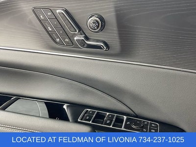 2024 Cadillac LYRIQ Luxury 2