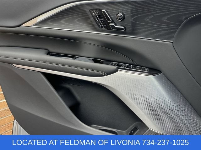 2024 Cadillac LYRIQ Sport 2