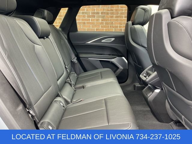 2024 Cadillac LYRIQ Sport 2