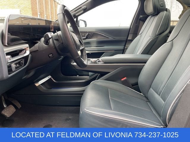 2024 Cadillac LYRIQ Sport 3