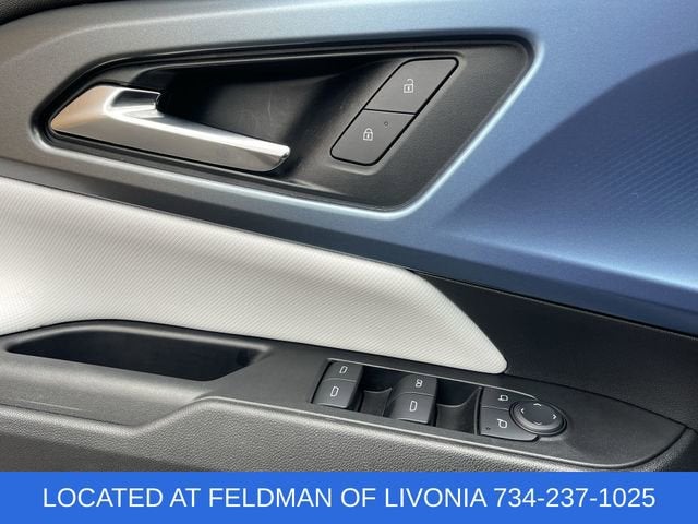 2025 Chevrolet Equinox EV LT