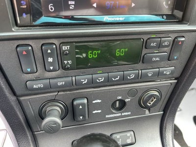 2004 Ford Thunderbird Base