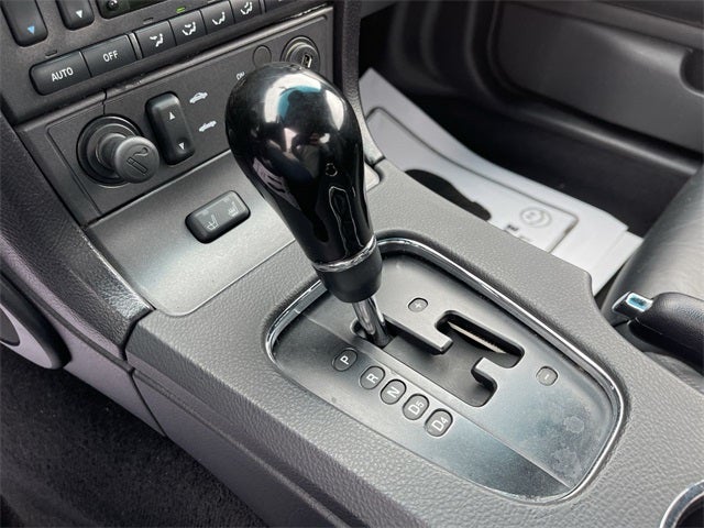 2004 Ford Thunderbird Base