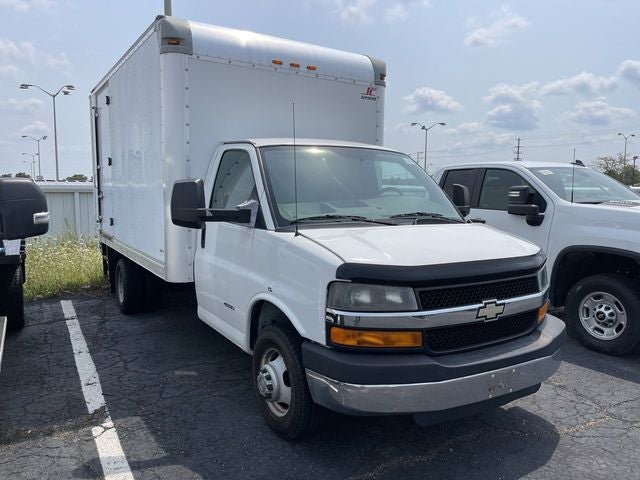 2014 Chevrolet Express 4500 Base Cutaway