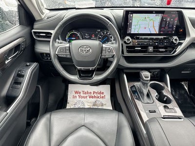 2021 Toyota Highlander Hybrid Platinum