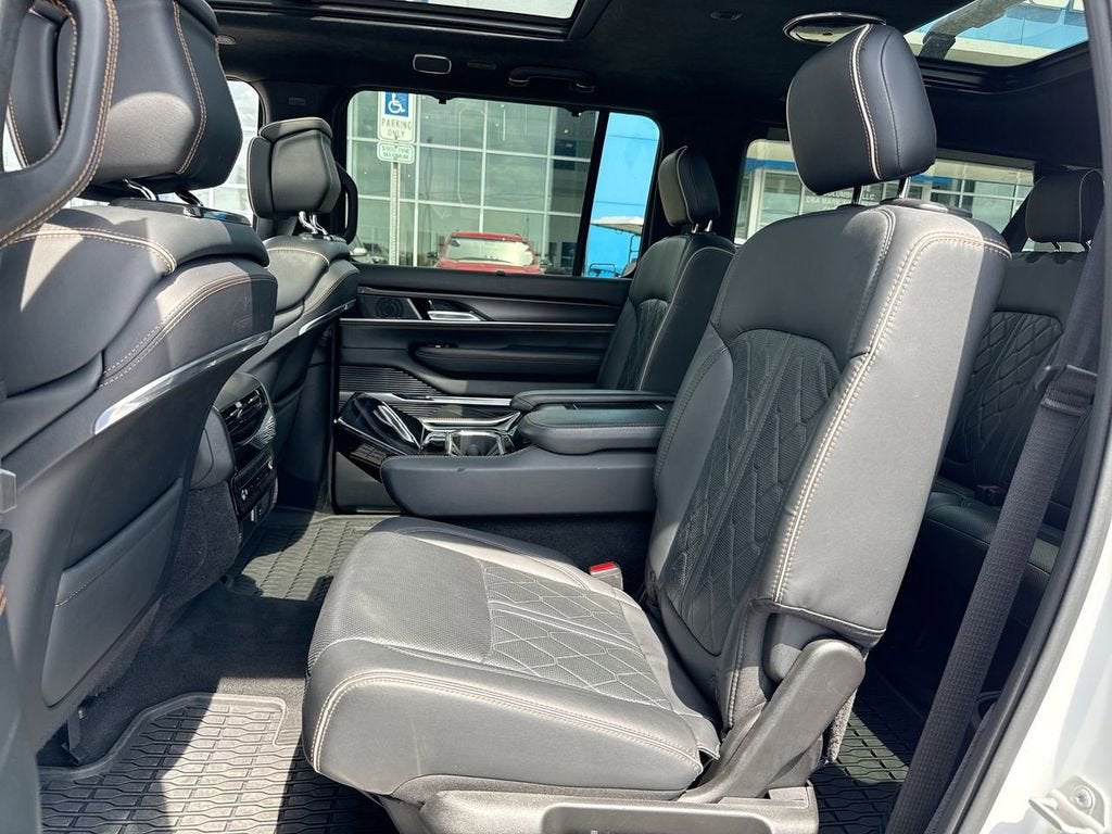 2024 Jeep Grand Wagoneer L Series III Obsidian