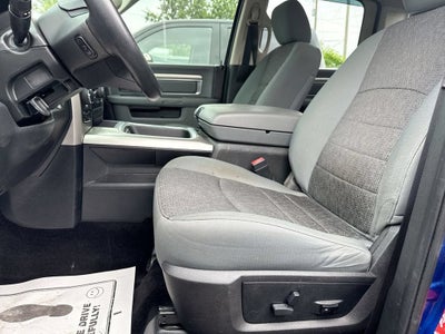 2017 RAM 1500 Big Horn Crew Cab 4x4 5'7" Box
