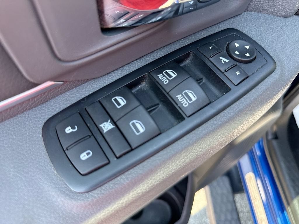 2017 RAM 1500 Big Horn Crew Cab 4x4 5'7" Box