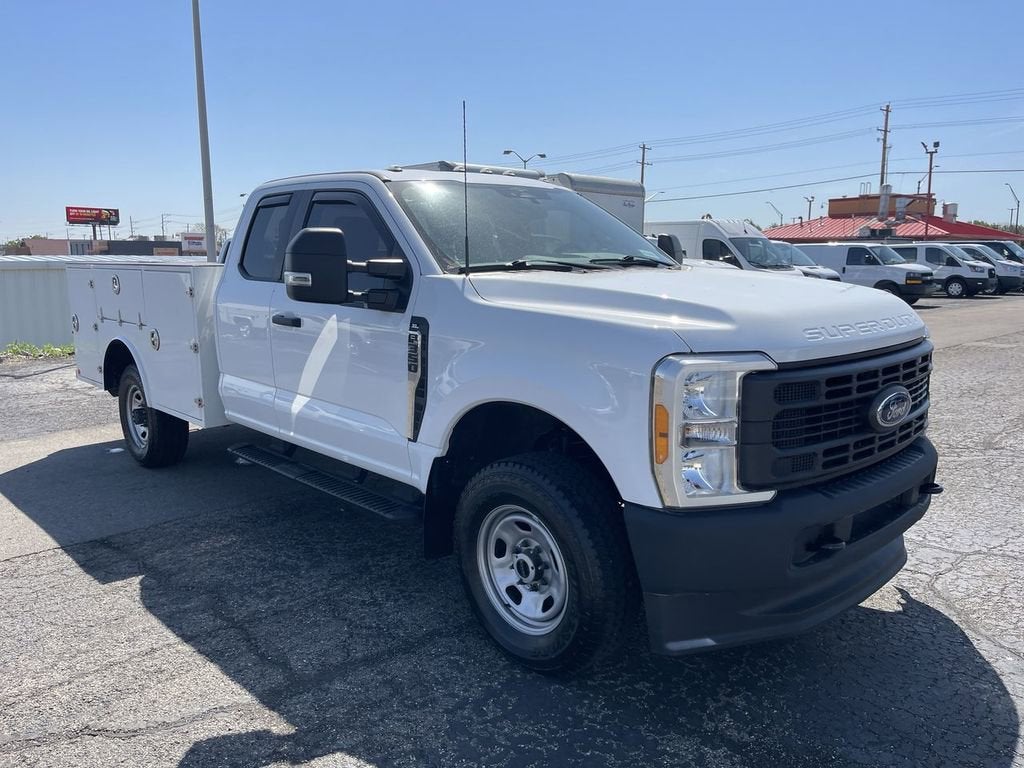 2023 Ford Super Duty F-350 SRW XL
