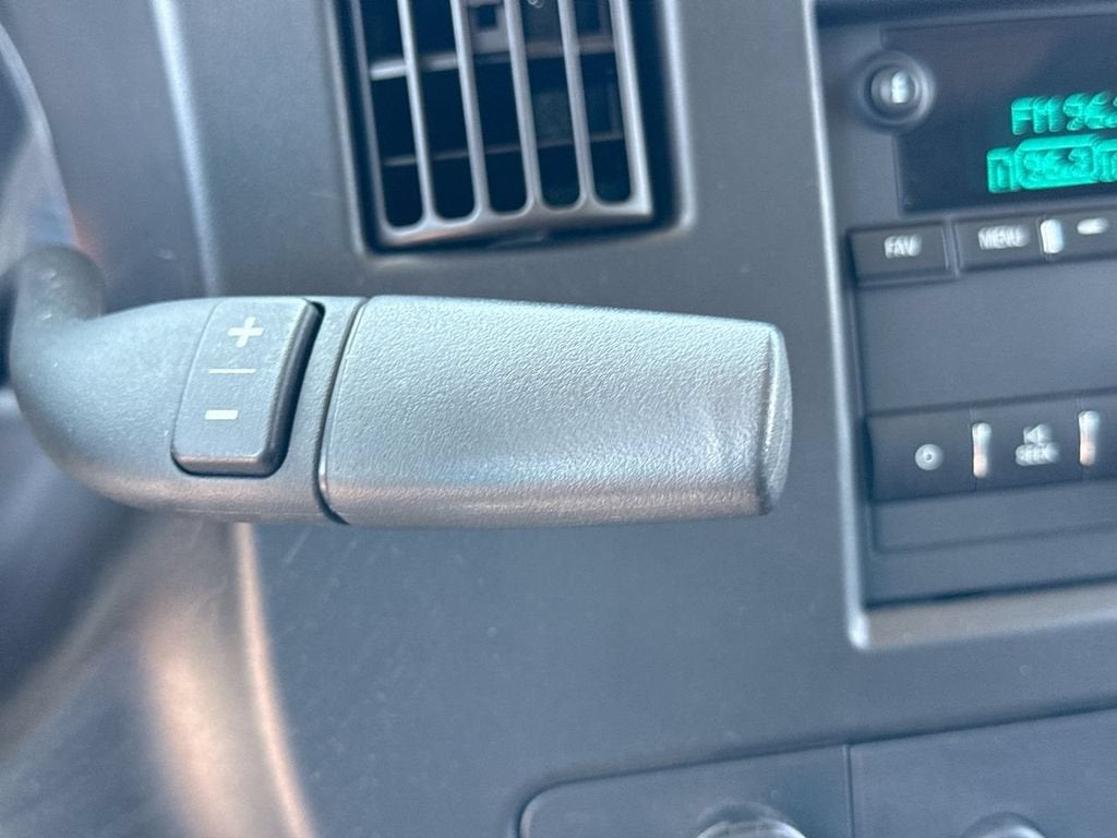 2022 Chevrolet Express Passenger 2500 1LT