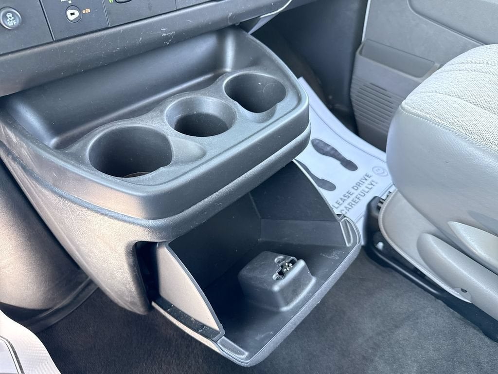 2022 Chevrolet Express Passenger 2500 1LT