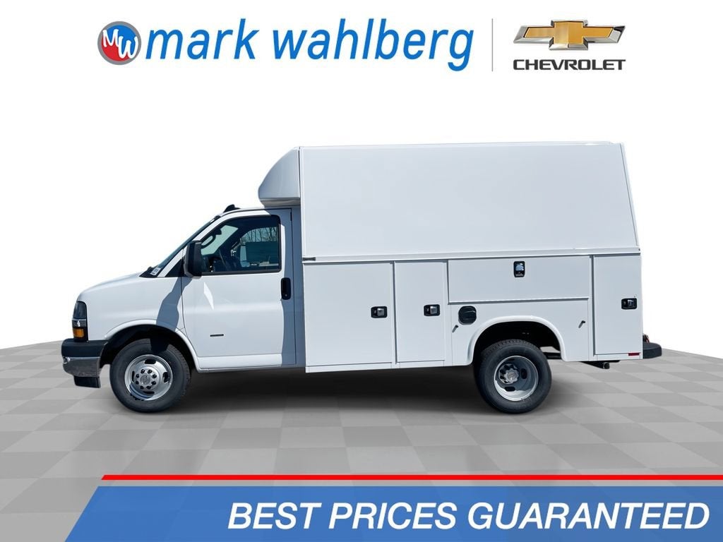 2025 Chevrolet Express Cutaway 3500 1WT