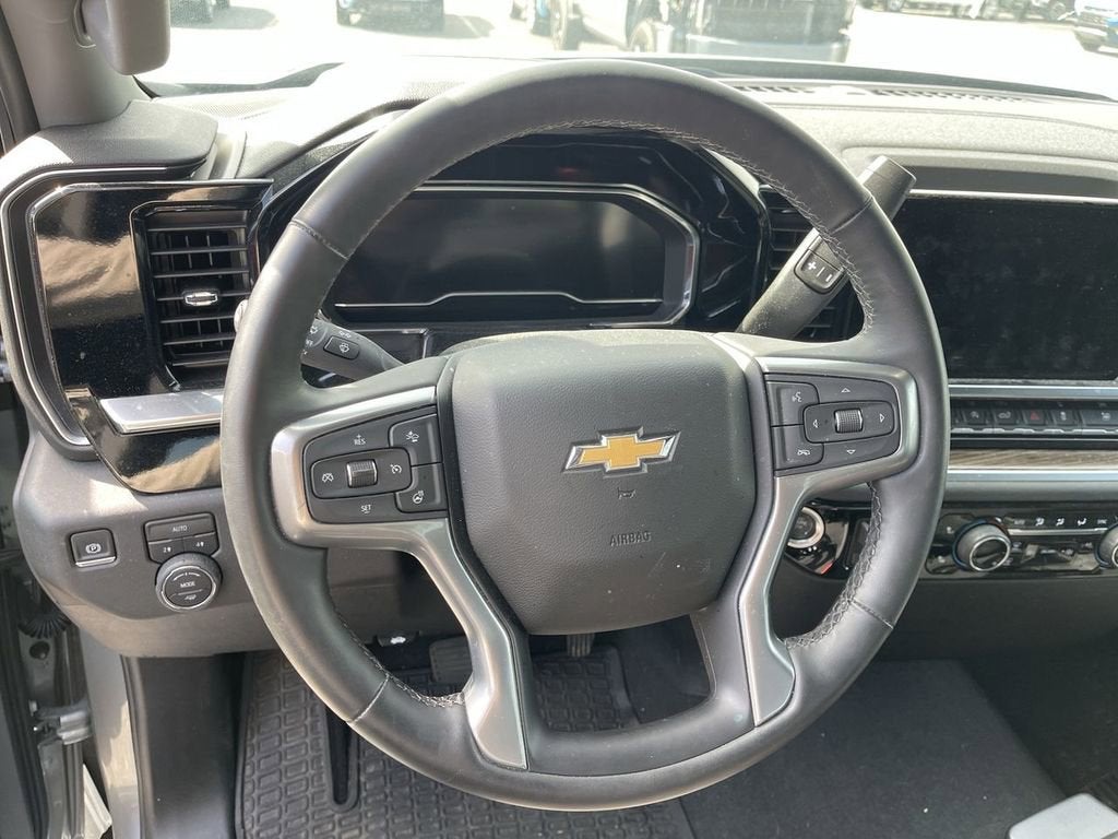 2025 Chevrolet Silverado 1500 LT (2FL)