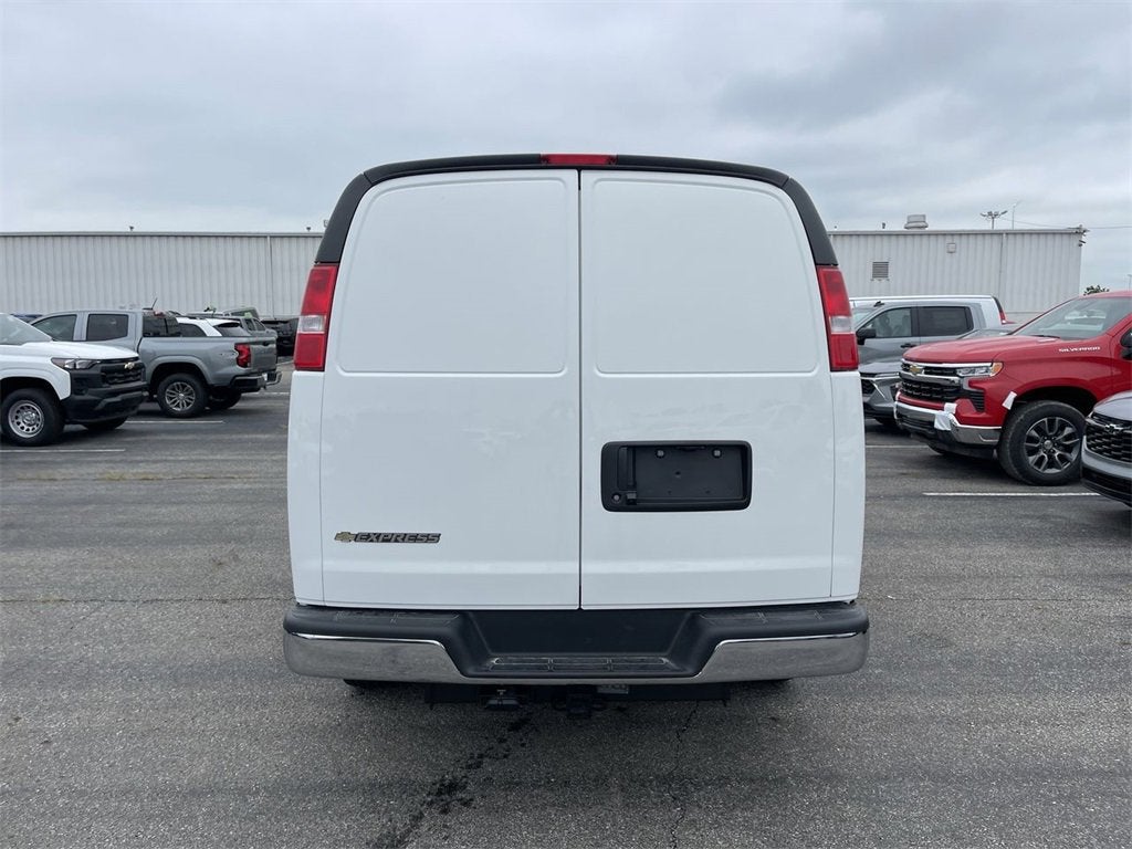 2025 Chevrolet Express Cargo 2500 WT