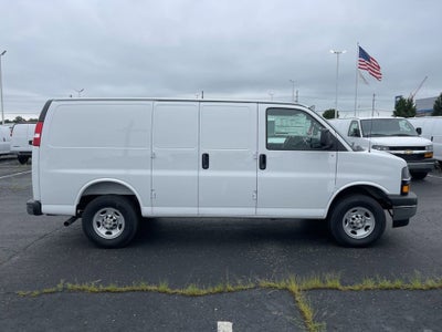2025 Chevrolet Express Cargo WT