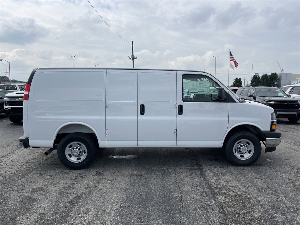2025 Chevrolet Express Cargo 2500 WT