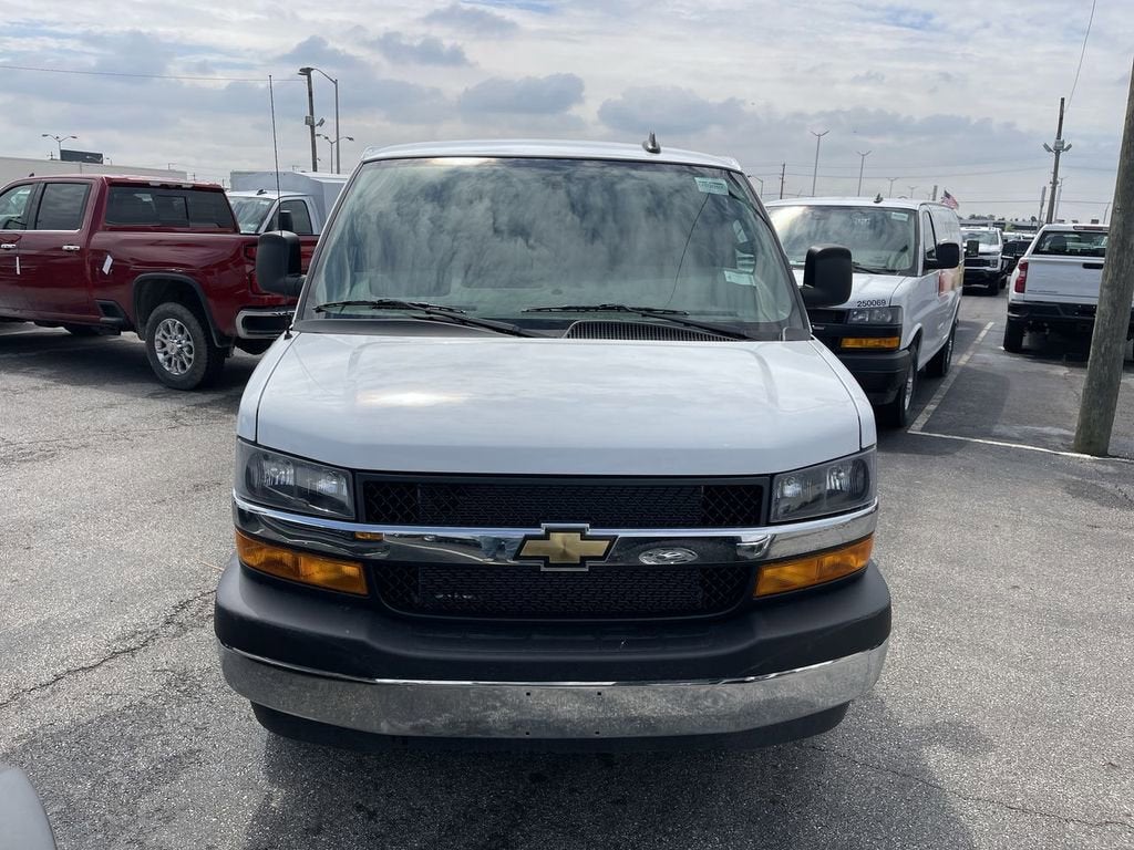 2025 Chevrolet Express Cargo 2500 WT