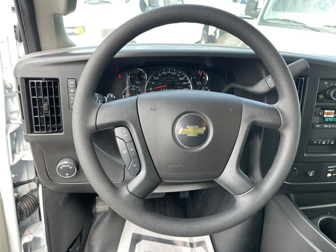 2025 Chevrolet Express Cargo 2500 WT