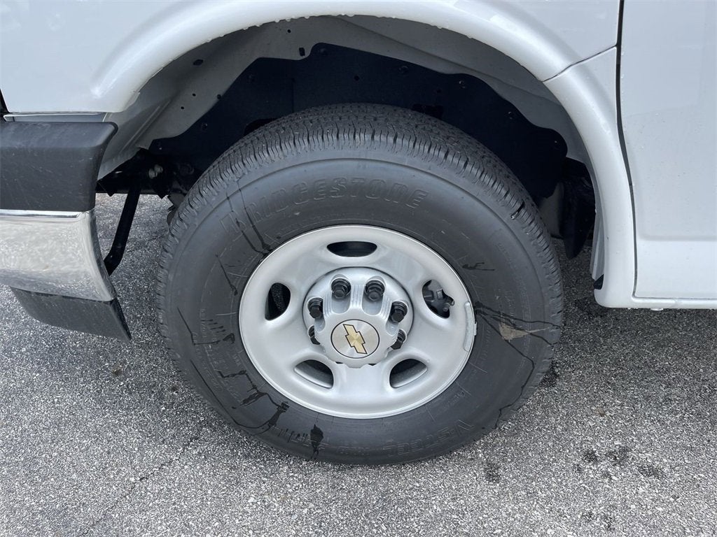 2025 Chevrolet Express Cargo 2500 WT