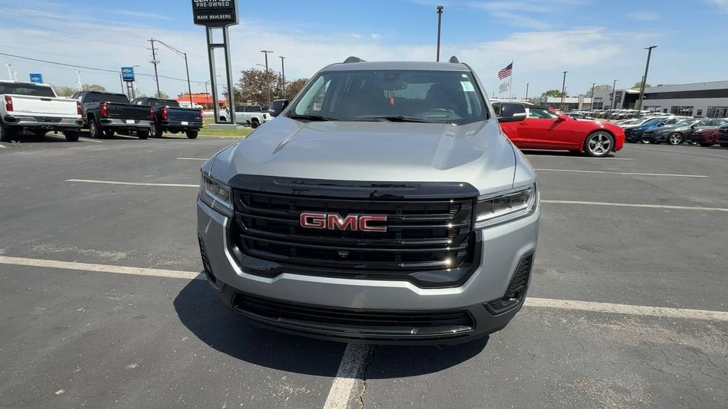 2023 GMC Acadia SLT