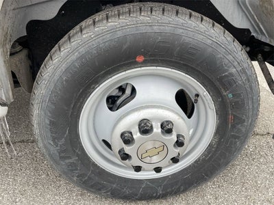 2025 Chevrolet Express Cutaway 3500 1WT