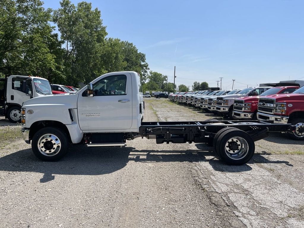2024 Chevrolet Silverado 5500 HD Work Truck
