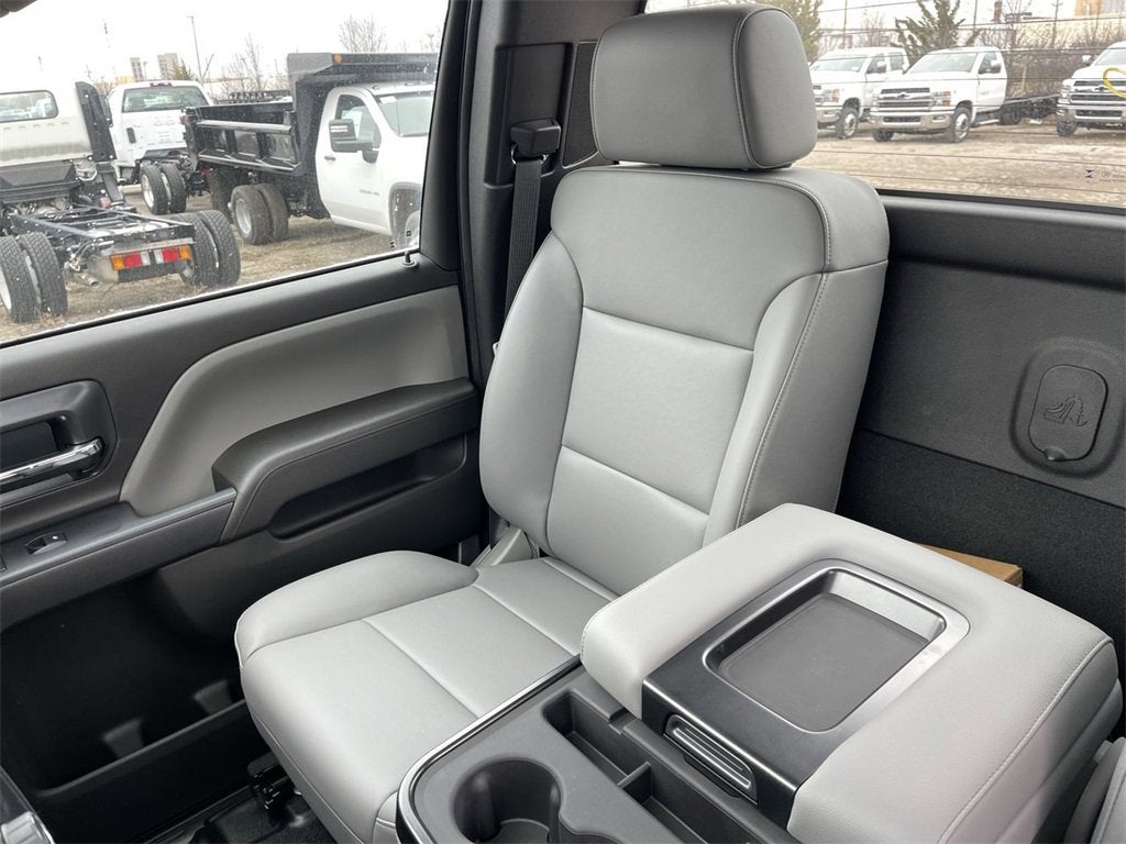 2024 Chevrolet Silverado 5500 HD Work Truck