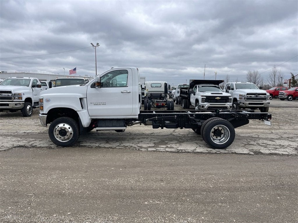 2024 Chevrolet Silverado 5500 HD Work Truck