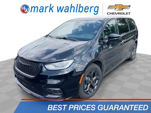 2022 Chrysler Pacifica Hybrid Touring L