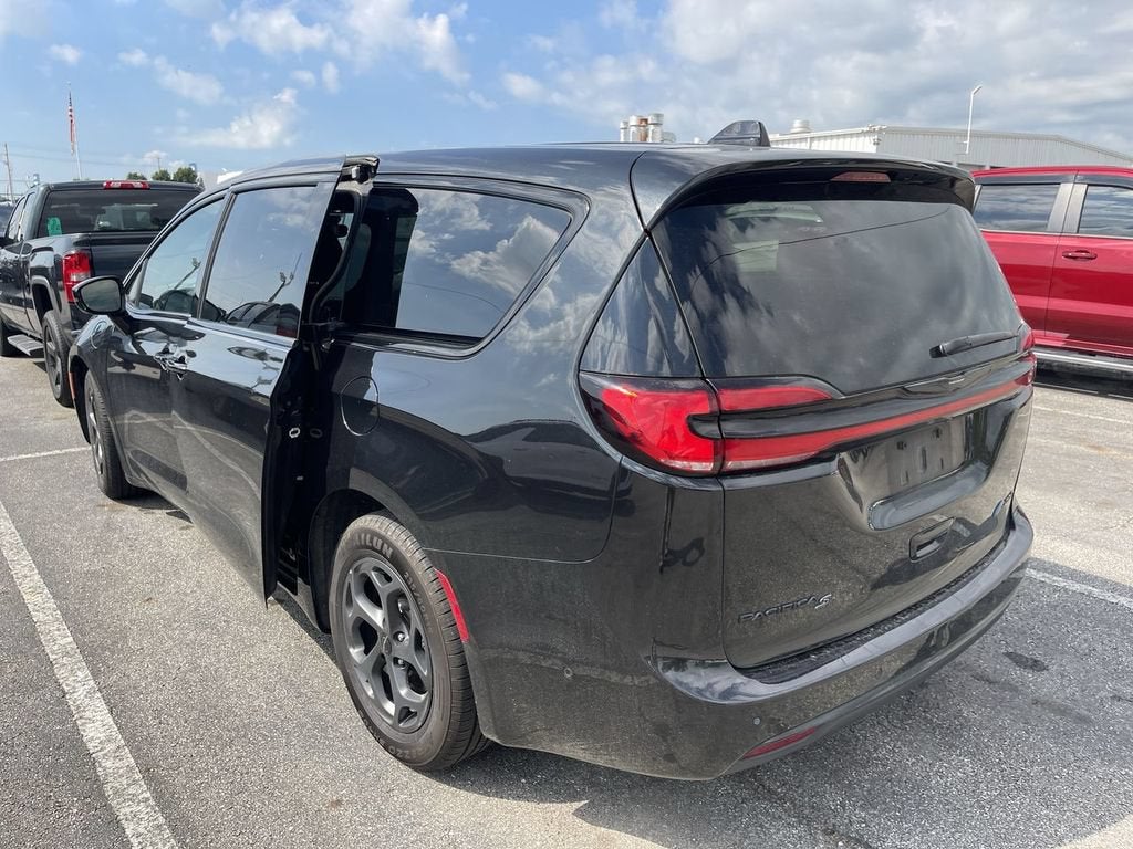 2022 Chrysler Pacifica Hybrid Touring L