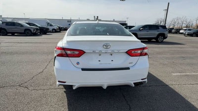 2020 Toyota Camry SE