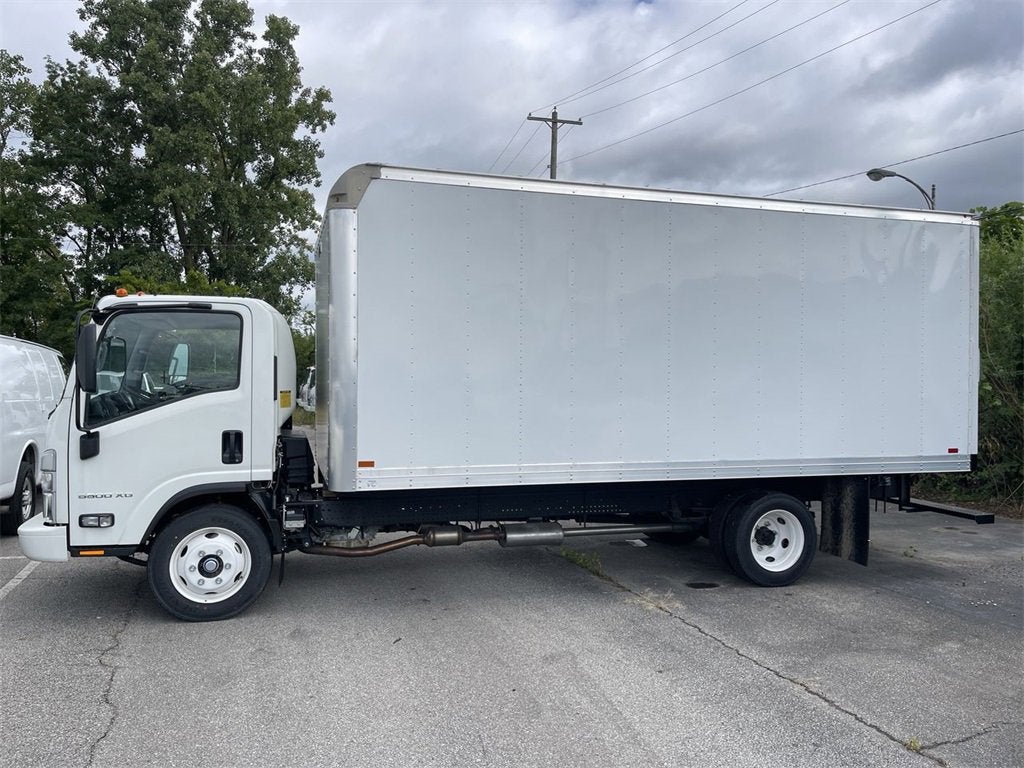 2024 Chevrolet Low Cab Forward 5500 XG 5500
