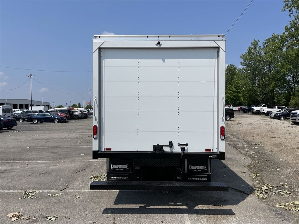 2024 Chevrolet Low Cab Forward 5500 XG 2WD Reg Cab 176