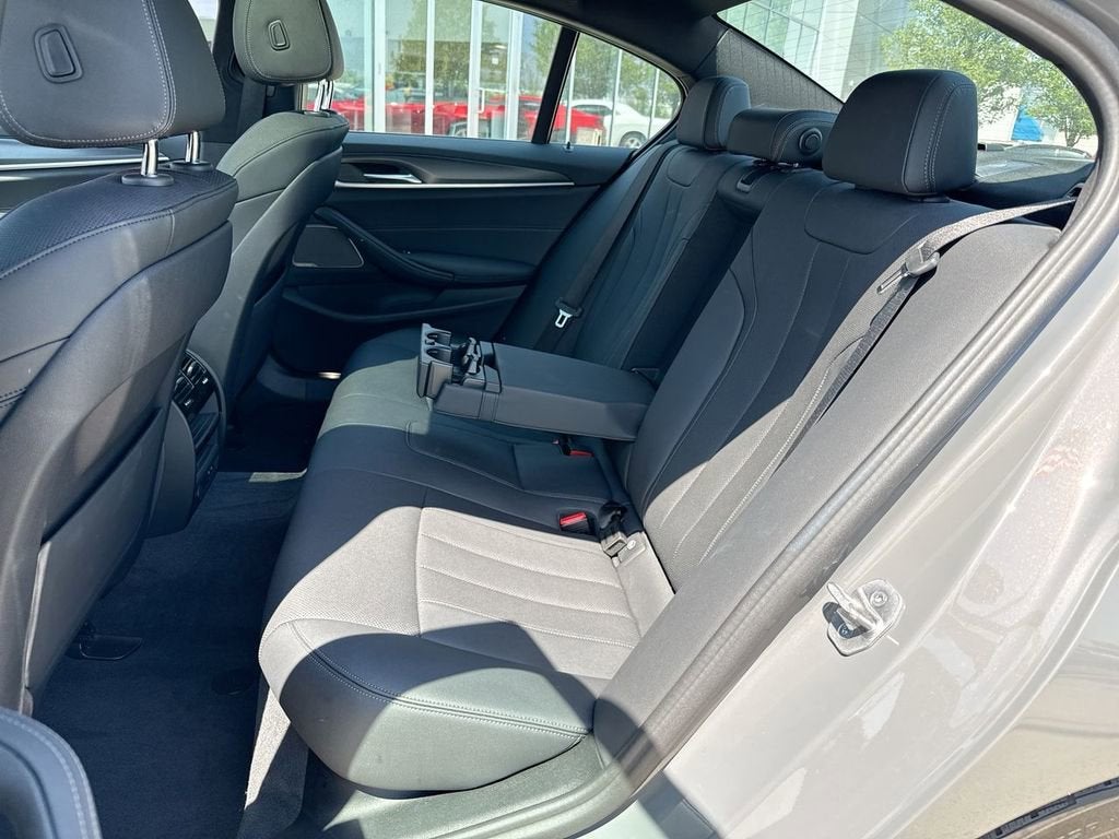 2022 BMW 5 Series 530e xDrive