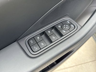 2024 Porsche Macan Electric 4