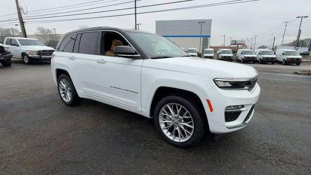 2023 Jeep Grand Cherokee Summit