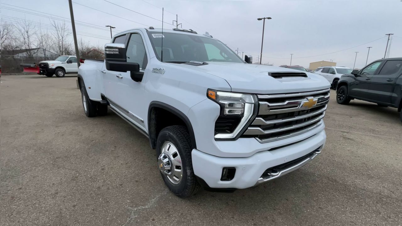 2026 Chevrolet Silverado 3500 HD High Country DRW