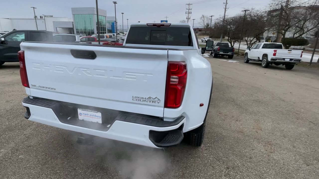 2026 Chevrolet Silverado 3500 HD High Country DRW