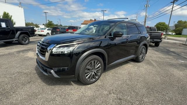 2023 Nissan Pathfinder SL 4WD